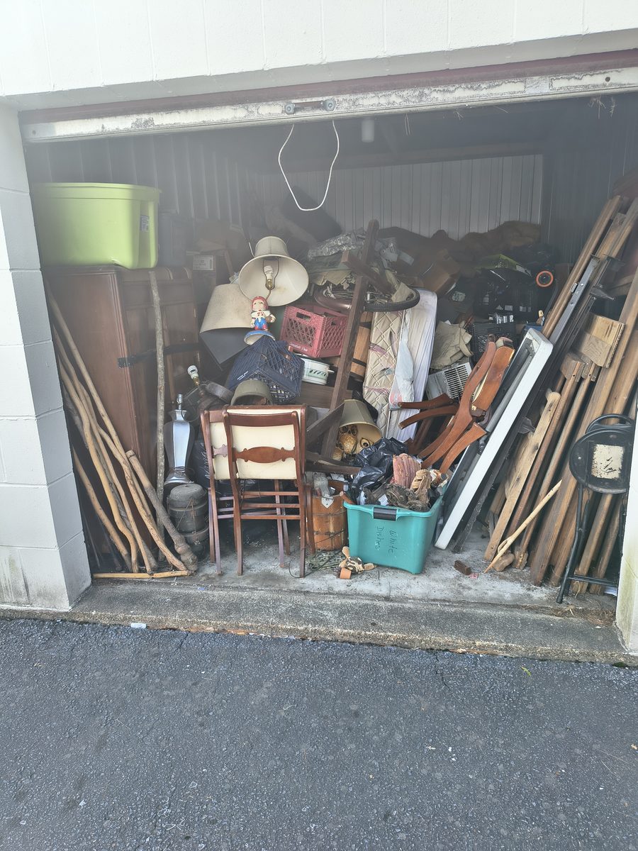 Garage before junk removal